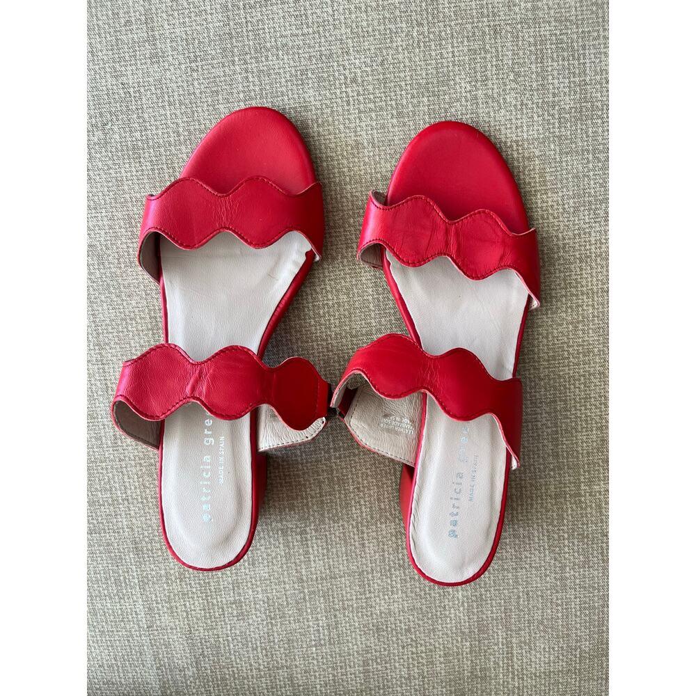 Patricia Green Women's Palm Beach Block Heel Red Scalloped Sandal: Size 6